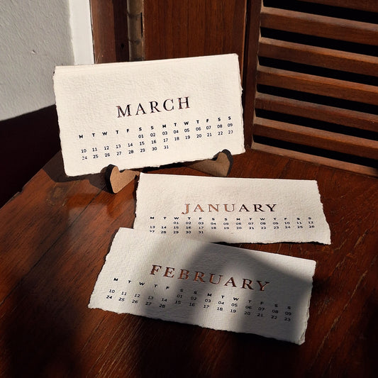 MINI EMBOSSED DECKLE EDGE DESK CALENDAR