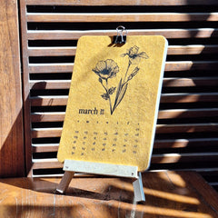 CALENDAR ON EASEL STAND