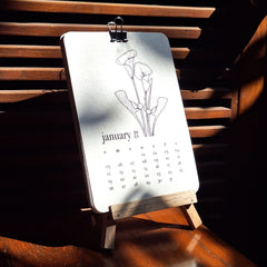 CALENDAR ON EASEL STAND