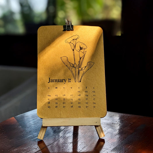 CALENDAR ON EASEL STAND