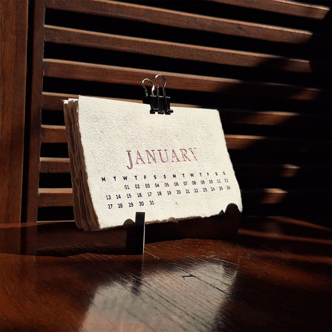 MINI EMBOSSED DECKLE EDGE DESK CALENDAR
